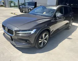 Personal cars - Volvo V60 B5 AWD PLUS BRIGHT Mild-Hybrid benzín Volvo V60 - 2025, 8-gear automatic