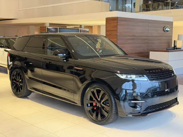 Osobné vozidlá - Land Rover Range Rover Sport 3.0 I6 D300 mHEV Dynamic SE AWD A/T Land Rover Range Rover Sport - 2026, 8-st. automatická