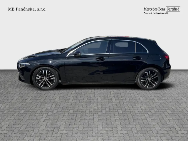 Osobné vozidlá - Mercedes-Benz A 220 4MATIC hatchback Mercedes-Benz A trieda - 2026, Automatická
