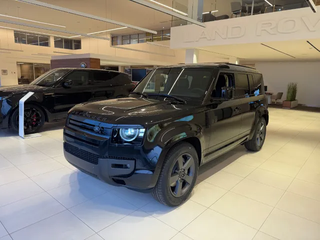 Osobné vozidlá - Land Rover Defender 110 3.0 D350 MHEV X-Dynamic SE A/T AWD Land Rover Defender - 2026, 8-st. automatická