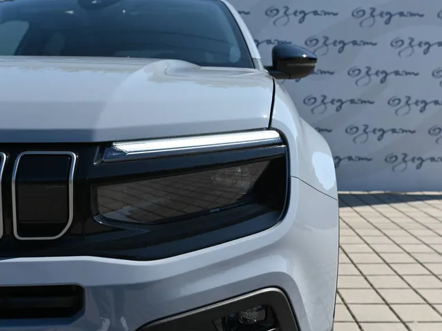 Osobné vozidlá - Jeep Avenger Elektro 54 kWh SUMMIT + Jeep Avenger - 2025, Automatická bezstupňová
