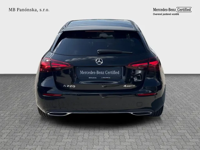 Osobné vozidlá - Mercedes-Benz A 220 4MATIC hatchback Mercedes-Benz A trieda - 2026, Automatická