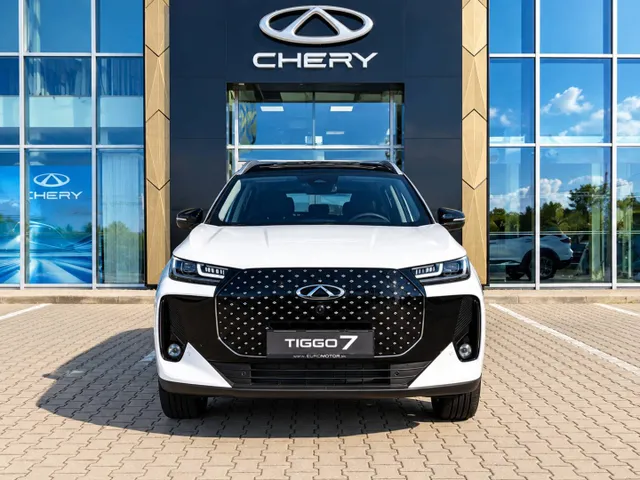 Osobné vozidlá - Chery Tiggo 7 PHEV LUXURY Chery Tiggo 7 - 2026, Automatická